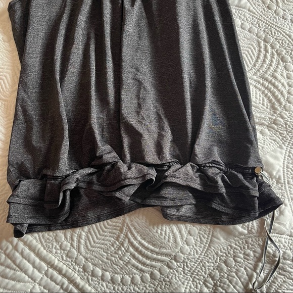 LULULEMON Back On Track Tank Top Workout Black Cream Floral Lace Size 6 - Picture 6 of 12